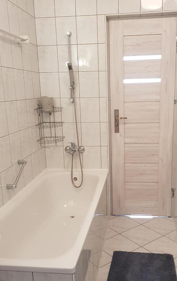 Appartement Apartament Z Garazem W Kolobrzegu Extérieur photo